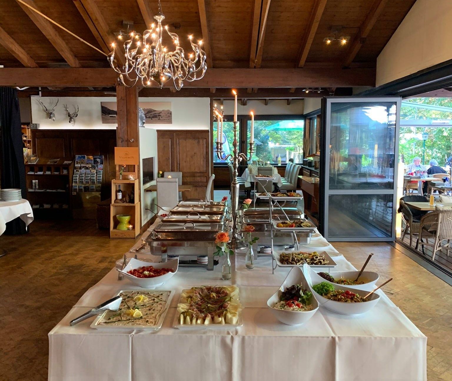 Im Restaurant und Biergarten Im Restaurant und Biergarten
